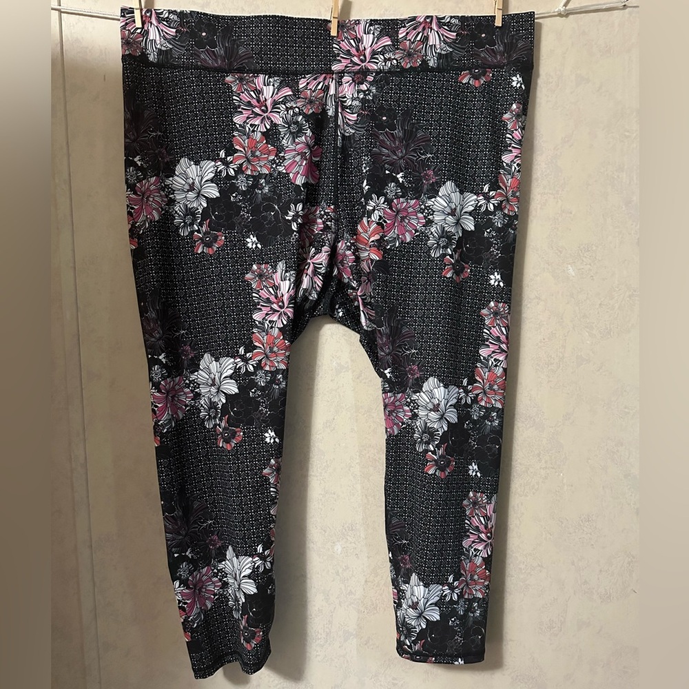 Roaman's Black and Pink Floral Leggings